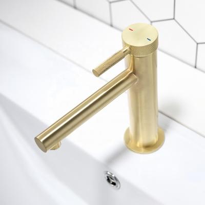 China Metered Faucets European Style Single Hole Deck Mounted Water Faucet Brushed Gold Knurled Brass Faucets for sale