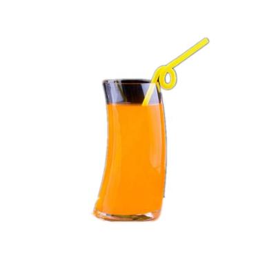 China Viable Factory Wholesale 500ml Creative Glassware Curved Beverage Beer Juice Glass Mug for sale