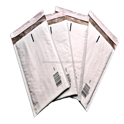 China Waterpoof Lightweight Feature Poly Material Bubble Mailer Bag Mailer Envelope for sale