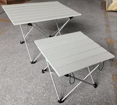 China Easy Carry Lightweight Portable Folding Table with Aluminum Alloy for Poker Banquet Catering BBQ Camping Picnic for sale