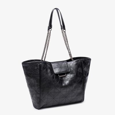 China New Madame Black Soft Bucket Tote Shoulder Clutch Bag High Quality Tide Large Capacity Soft Handbag for sale