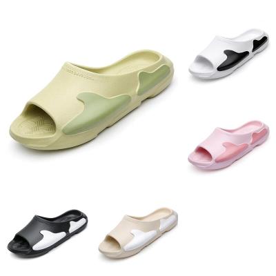 China CUSHIONING Indoor Outdoor Women Ladies Bubble Slipper Women Slippers Shoes High Quality Slippers Slippers for sale