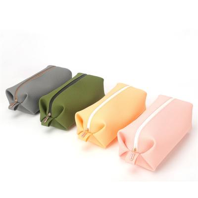 China Eco-Friendly Fashion Makeup Organizer Bag Customization Portable Silicone Toiletry Bag Cosmetic Bag for sale