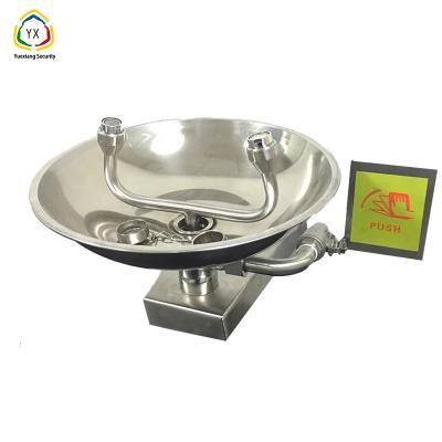 China SS Wall Mounted Emergency Safety Shower Eye Seal Lab for sale