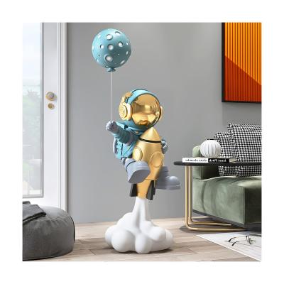 China Wholesale Astronaut Rocket Astronaut Statue Resin Craft from Europe Festival Gifts for Home Decor for sale