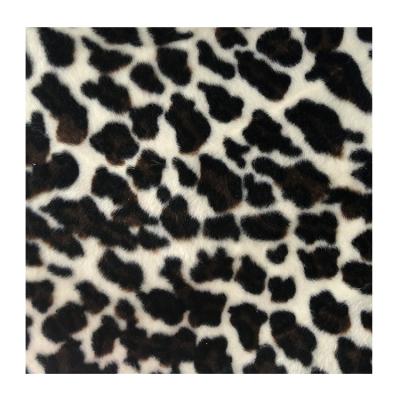 China Anti-static hot sale 100% polyester animal printing soft velboa fabric 2.5mm velvet fabric for furniture for sale