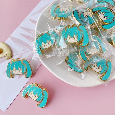 China Wholesale custom metal craft logo Europe metal enamel lapel pins anime soft metal crafts for sale