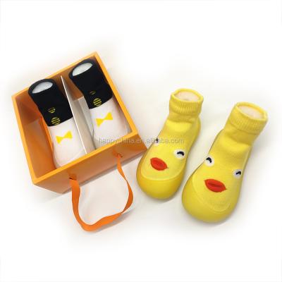 China Anti-Smell Baby Sock Rubber Sole Shoes Factory Knitted Cloth Baby Socks Indoor Knitting Shoes For Baby With Rabbit for sale