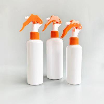 China Cosmetic 200ml 300ml 400ml 500ml Round Shape Trigger Spray Plastic Bottle for sale