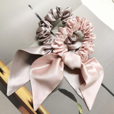 China Fashion Ladies Hair Scrunchie 100% Mulberry Silk Hair Scrunchie With Bow for sale