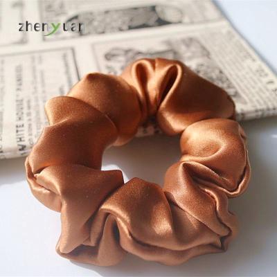 China Super Soft Scrunchie 22 Momme Silk Scrunchies Love Silk Scrunchies for sale