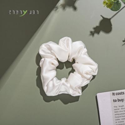 China Fashion Grade 6a High Quality Non-Toxic 100% Skin Friendly 3.5cm Pure White Silk Hair Scrunchies Silk Hair Holder for sale