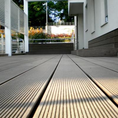 China Traditional eco-friendly waterproof composite interlocking solid wpc decking for sale