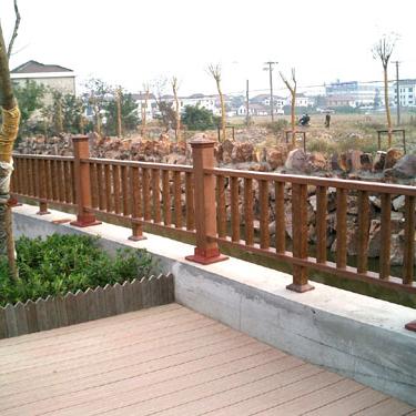 China Easily Assembled 2021 Outdoor Wpc Garden Fence for sale