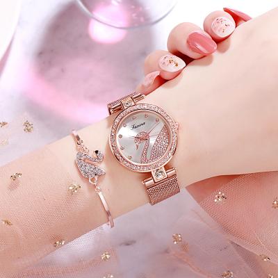 China Automatic Date China Wholesale 2020 Hot Selling Stylish Bling Watch Bands Ladies Women Fashion Gift Waterproof Wristwatch Set for sale