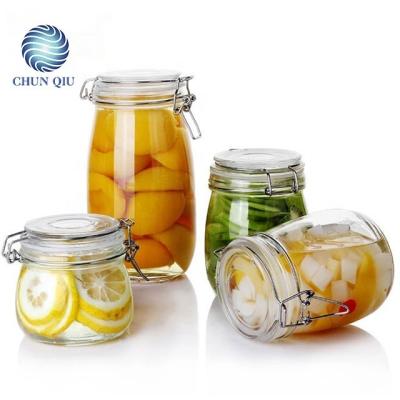 China Freshness Preservation 1L Round Square Glass Jar With Clip Lock Glass Storage Tank Sealed Tank Buckle Food Bottle for sale