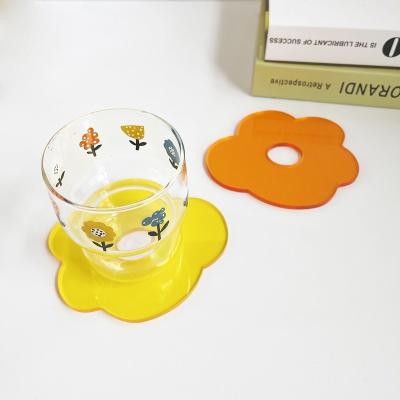 China Sustainable Acrylic Drink Coasters Flower-Shaped Coaster Heat Resistant Coaster for Bar Kitchen Home Apartment Cafe for sale