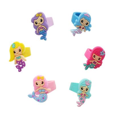 China Wholesale cartoon soft ring PVC small children's toys Yiwu gift capsule toy for children for sale