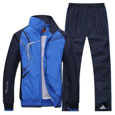 China OEM Polyester Sustainable Wholesale Fashionable Sportswear Tracksuit Men Outdoor Training Tracksuit for sale