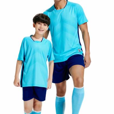 China Breathable Good Quality Customized Sets Soccer Kits Degrading Color Sublimation Soccer Uniform for sale