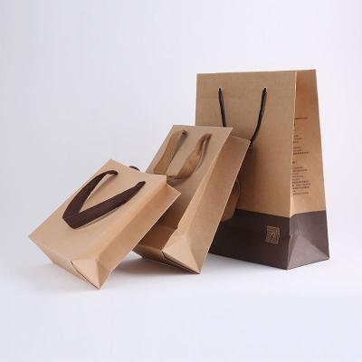 China White Recyclable Papel Bag A5 Kraft Paper Bridesmaid Door Giftbags Bolsas Branded Unique Polka Dot Retail Mounted Gold Paper Bag for sale