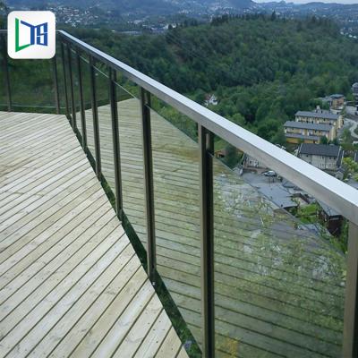 China Soundproof / Waterproof Simple Terrace Railings Designs U Channel Laminated Aluminum Balcony Railings Glass Railings for sale