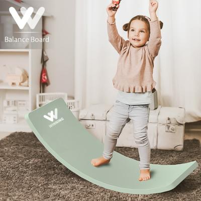 China Eco-Friendly Gain Curvy Kids Yoga Fitness Montessori Kinderboard Shimmy Balance Board Balance Training Board Other Educational Baby Toys for sale