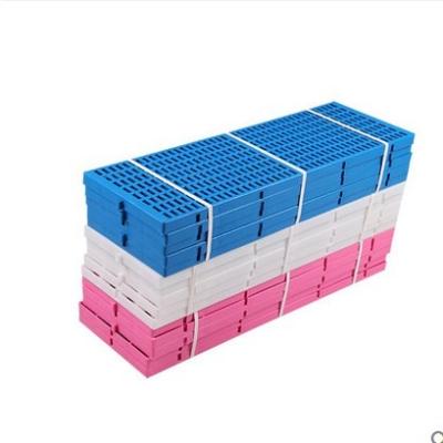 China Sustainable Plastic Dog Cage Dog Kennel Flooring Mat For Sale for sale