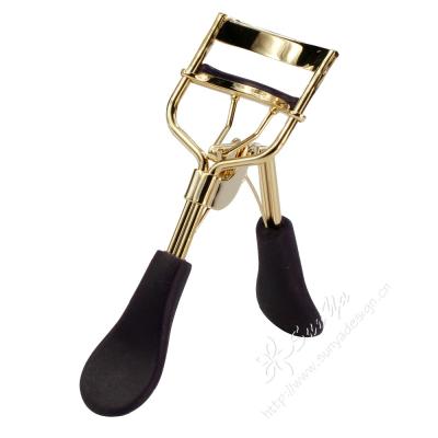 China Wholesale Image Of Personal Care Gold Eyelash Curler And One Free Silicone Pads for sale