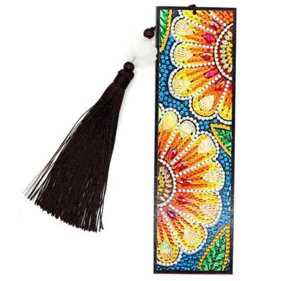 China Modern Colorful Pattern Paste Diamond Embroidery Bookmark With Tassel Beautiful Diamond Painting Bookmark Handmade With Diamond Tool for sale