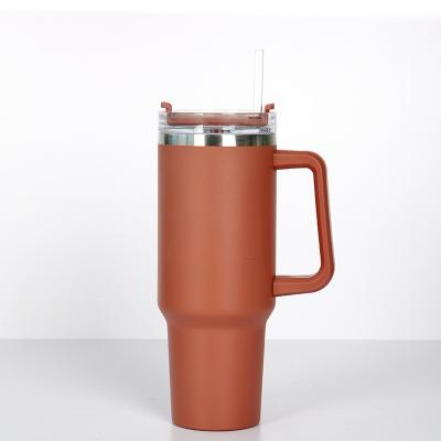 China 20oz double-wall stainless steel straw mug PORTABLE hot selling thermos coffee can be customized for sale