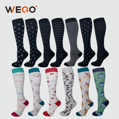 China 20-30mmhg Custom Logo Breathable Custom Women Men High Knee Nurse Compression Socks for sale