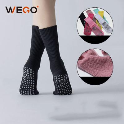 China Wholesale Custom Breathable Logo Cotton Thick Crew Socks Unisex Non Slip Long Yoga Socks for sale