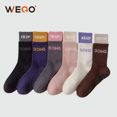 China OEM Calf Fashion Breathable Custom Logo Anti Slip Mid Crew Non Slip Dance Yoga Socks For Women for sale