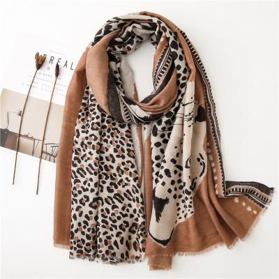 China Wholesale 2020 popular cotton women wrap scarf fashion big tigers and leopard scarf animal print for sale