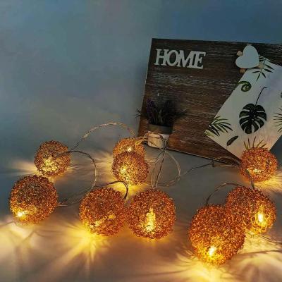 China 2020 New Golden Wire Ball Gold Ball String Light LED Battery Metal Ball String Light for sale