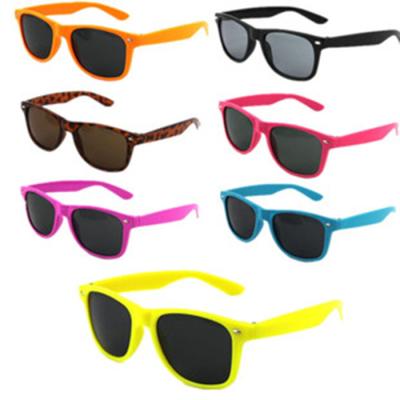 China 2019 wholesale cheap promotional custom logo sports sunglasses china sunglasses for sale