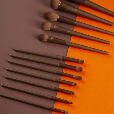 China Angular Blush Individual Personalized Soft Makeup Brushes Girl Makeup Brush Travel Set for sale