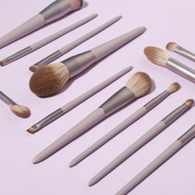 China Angular Blush Vegan Lip Balm Sets Logo Makeup Brushes Custom Private Label Eye Brushes Set for sale