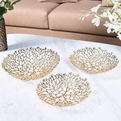 China Luxury Europe home light metal fruit tray decoration tea table fruit basket crafts for sale