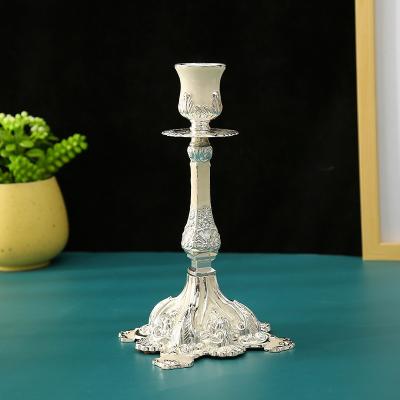 China Romantic retro candlestick European light luxury decoration metal cafe restaurant candle decoration table setting for sale