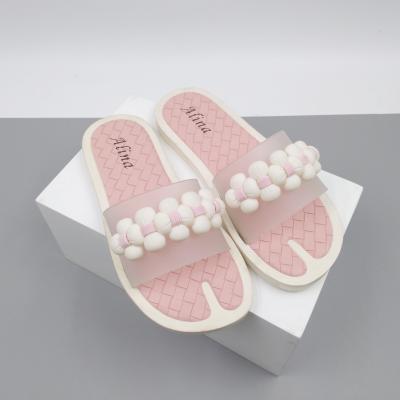 China New fashion trend fashion waterproof women and indoor lady sandals and fashion outdoor women slips with flower decoration on the upper for sale