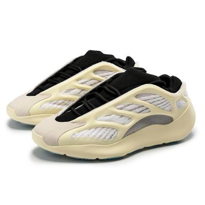 China Cushioning 2021 Original High Quality Yeezy Shoes Men Fashion To Yeezy 700 V3 Running Sports Shoes Sneaker For Men for sale