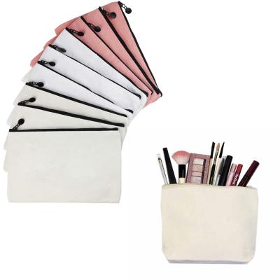 China Latest Design Fashion Letter Design Cosmetic Pouch Travel Makeup Bag Large Eco-friendly Custom Cosmetic Bag Zipper for sale