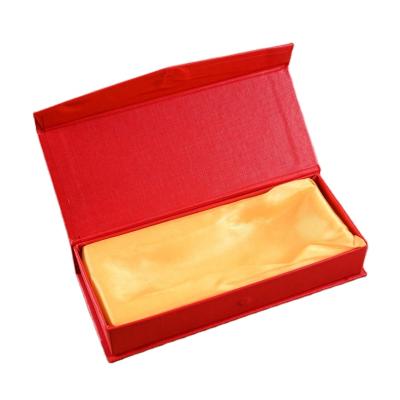 China Recyclable Hot Selling Large Gift Boxes With Lid Magnetic Rigid Magnetic Thick Gift Box Magnetic Closure Gift Box Custom for sale