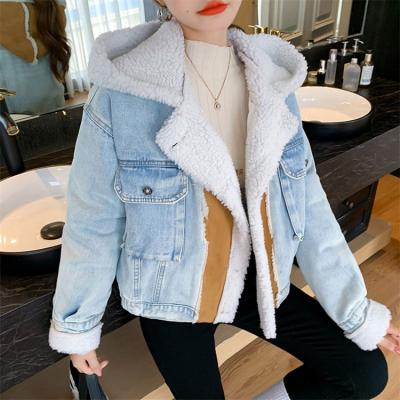 China 2021 New Arrival Ladies Denim Wholesale QUICK DRY Clothing Hooded Cotton Padded Women Jean Fleece Jacket With Fur Winter Coats for sale