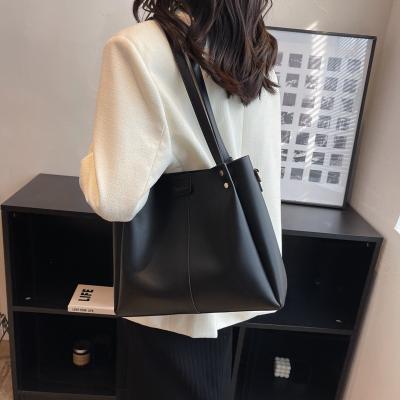 China 2023 new sale low price factory bags tote bucket bags high quality high volume style female hot PORTABLE fashion wholesale custom logo for sale