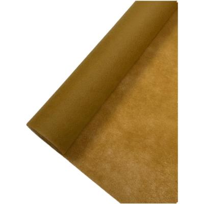 Cina Waterproof hot selling 100% pp fabric non woven fabric non woven roll for shopping bag making in vendita