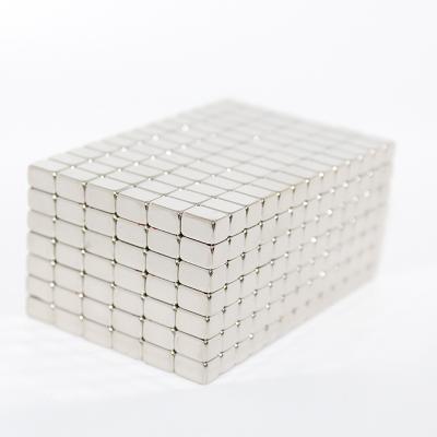 China Super Rod Shaped Super Magnet Industrial Square Magnet Produced In China for sale