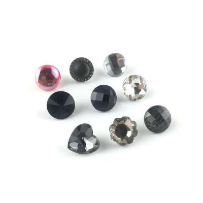 China Viable Wholesale Decorative Glass Leg Button Shirt Buttons Factory for sale